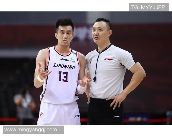 重庆篮球队节奏变革引发热议球迷期待新风貌与战术创新 重庆篮球队节奏变革引发热议球迷期待新风貌与战术创新