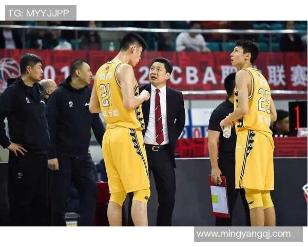 全国锦标赛回顾：北京篮球队灵活性展现出色战术执行力与团队配合