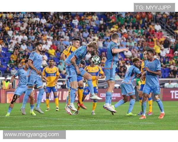 足球巨星挑战摔跤赛场展现全能魅力引发粉丝热议 足球巨星挑战摔跤赛场展现全能魅力引发粉丝热议