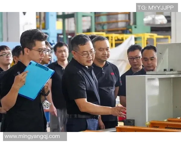 成都羽毛球队进攻革新之路:技术提升与战术创新的深度解析 成都羽毛球队进攻革新之路:技术提升与战术创新的深度解析